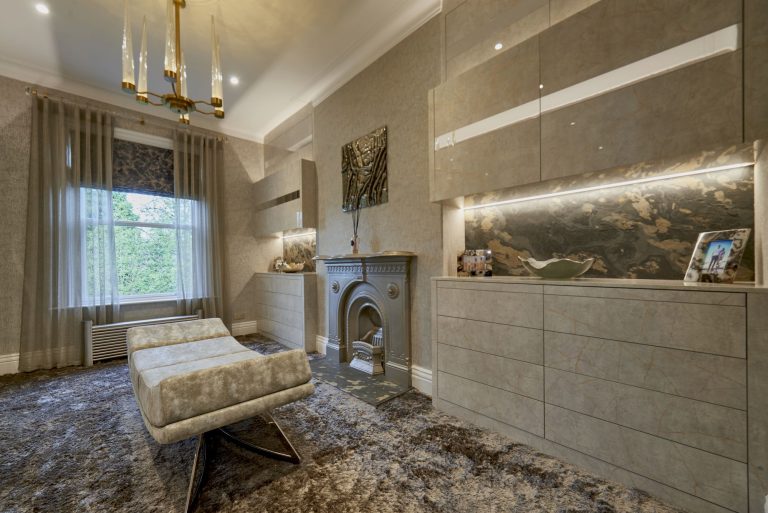 Dressing room storage with a shaggy pile carpet underfoot